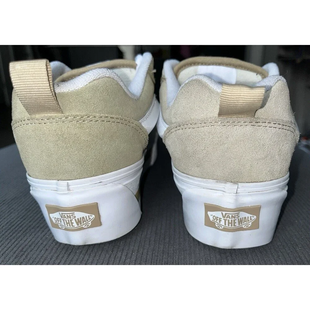 VANS Platform SuedeLow Top Sneakers Beige/White  7.5 Women/ 6 Men